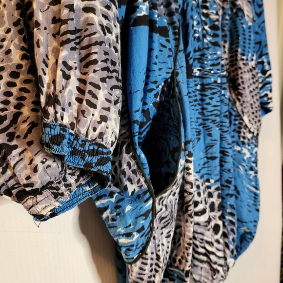 S | Mira | Dolman Sleeve Beaded V-Neck Blouse - Picture 3 of 5